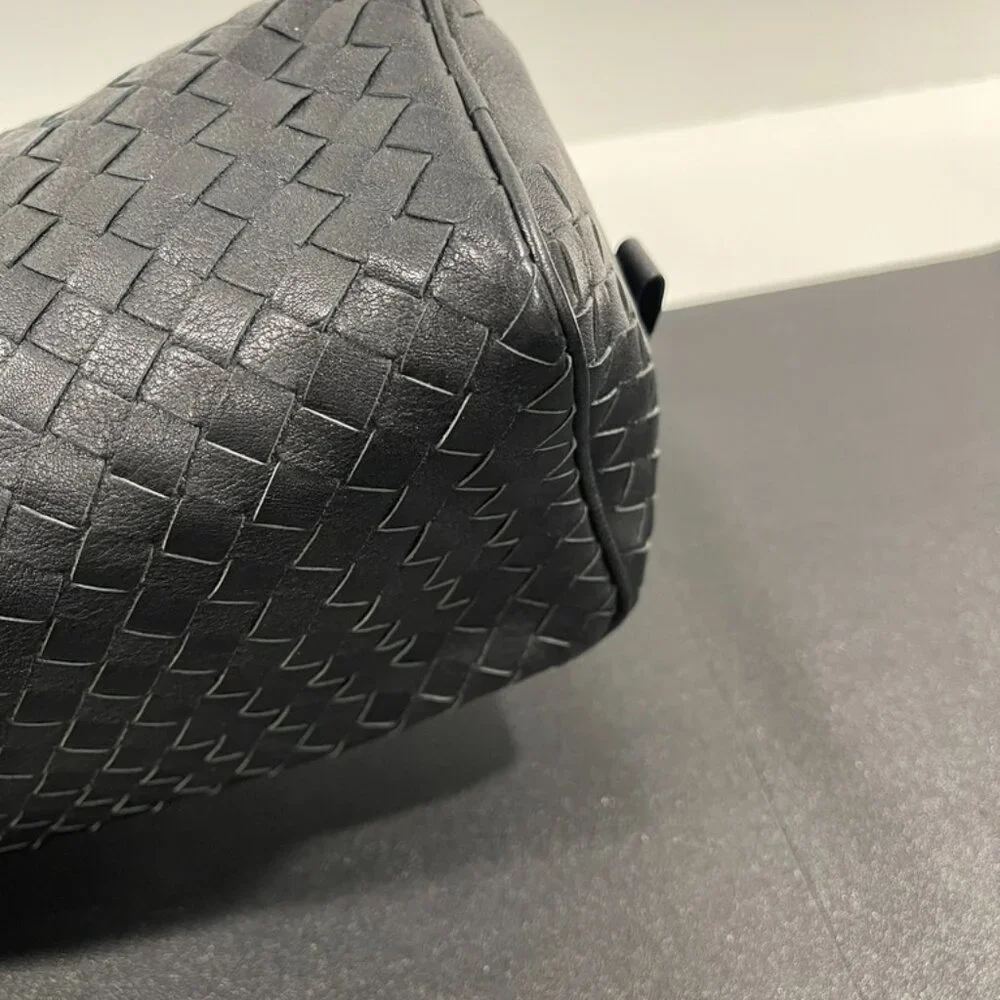 Bottega Veneta Unisex Dopp Kit/Weekend Bag Black (133130) - Picture 6 of 11